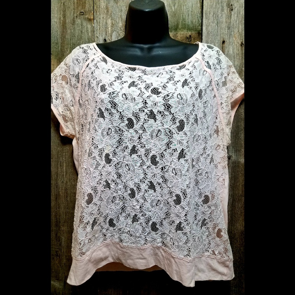 XL MNG Lace Front Top